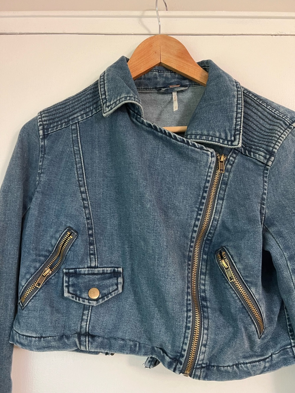 Free People Denim Cropped Moto Jacket - Size Small - Picture 2 of 9